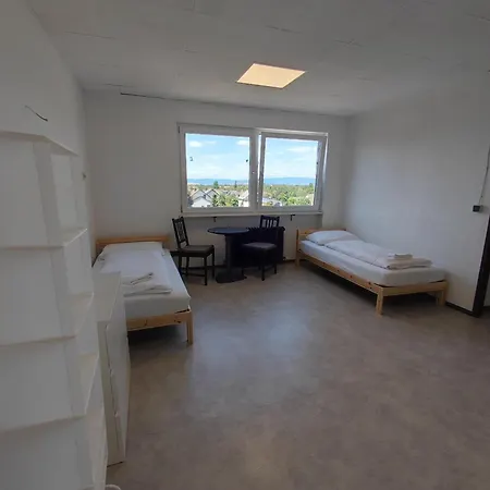 Apartamento Monter24- Hk2 Grosse Monteurs Mainz, Wiesbaden, Ruesselsheim, Gute Anbindung Hochheim am Main