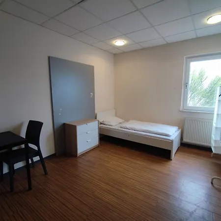 Apartamento Monter24- Hk2 Grosse Monteurs Mainz, Wiesbaden, Ruesselsheim, Gute Anbindung *