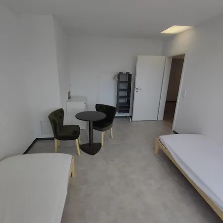 Apartment Monter24- Hk2 Grosse Monteurs Mainz, Wiesbaden, Ruesselsheim, Gute Anbindung Hochheim am Main