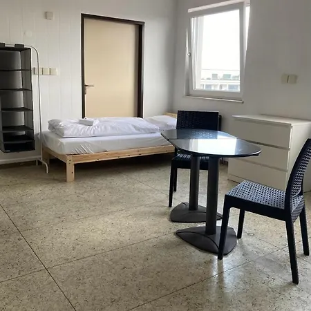 Apartamento Monter24- Hk2 Grosse Monteurs Mainz, Wiesbaden, Ruesselsheim, Gute Anbindung
