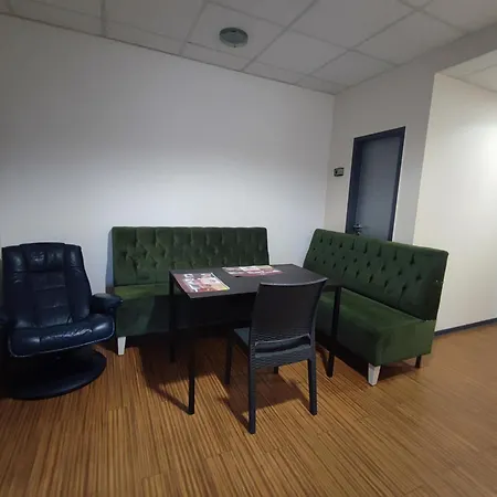 Monter24- Hk2 Grosse Monteurs Mainz, Wiesbaden, Ruesselsheim, Gute Anbindung Apartment *